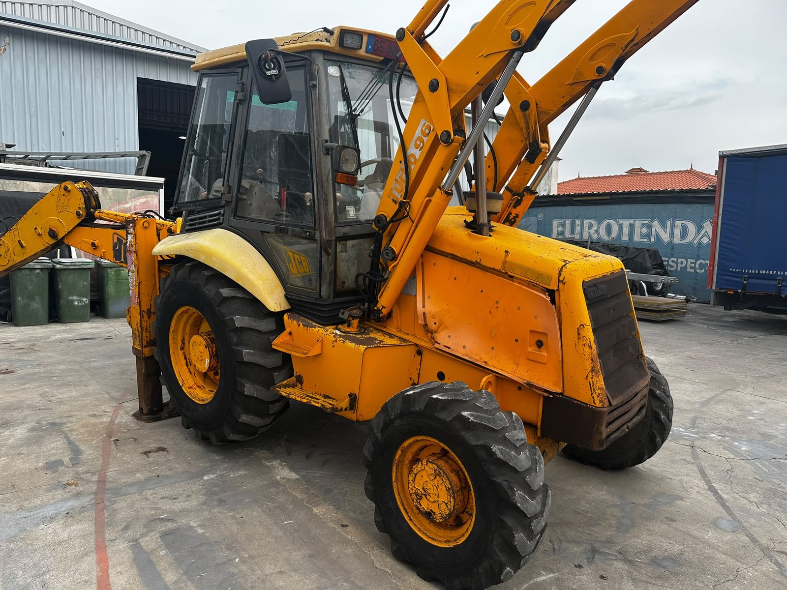JCB antes